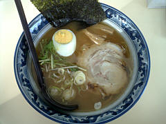 和風とんこつスープ 醤油ラーメン